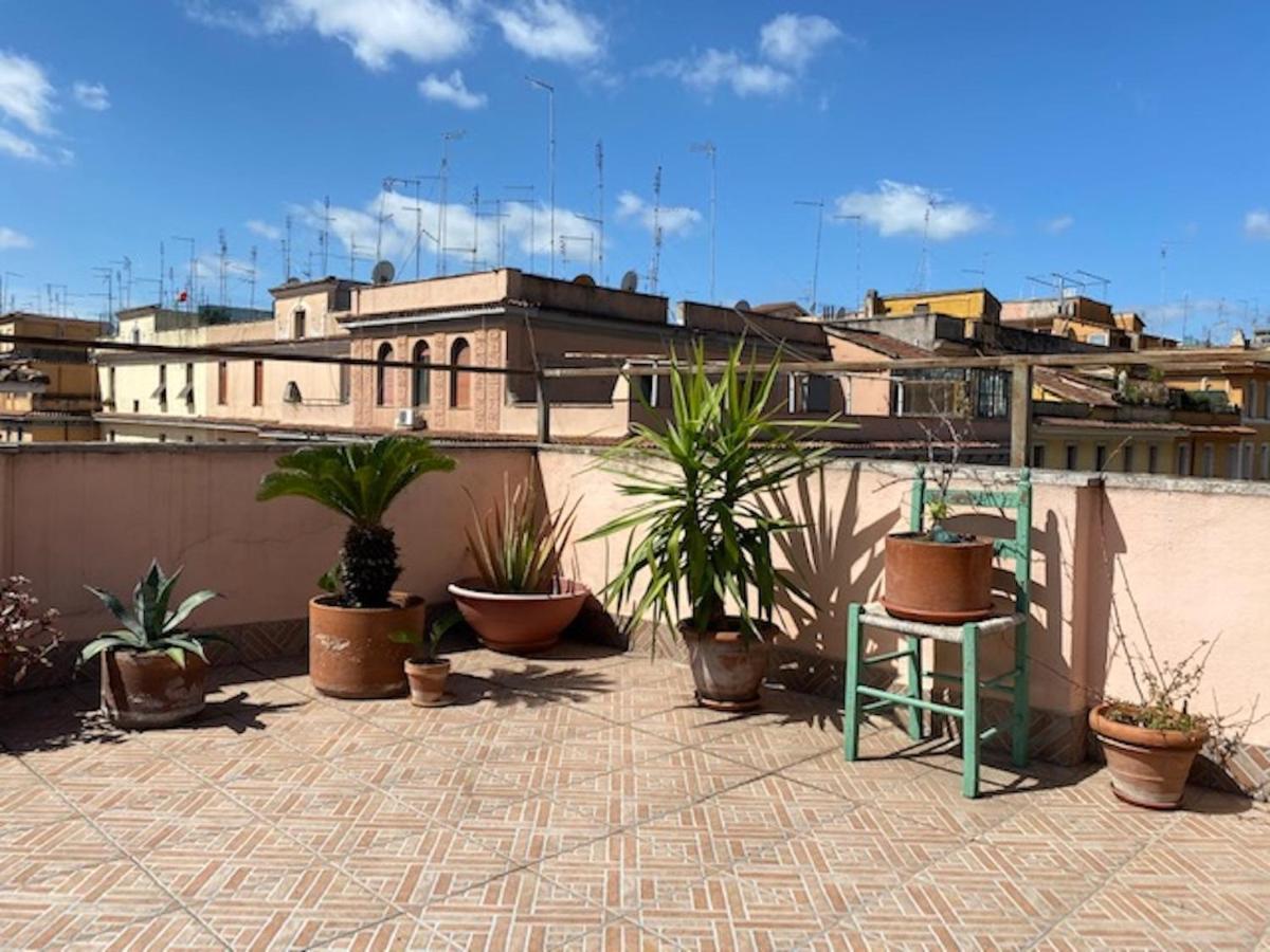 רומא Panoramic Castle Apt Trastevere מראה חיצוני תמונה