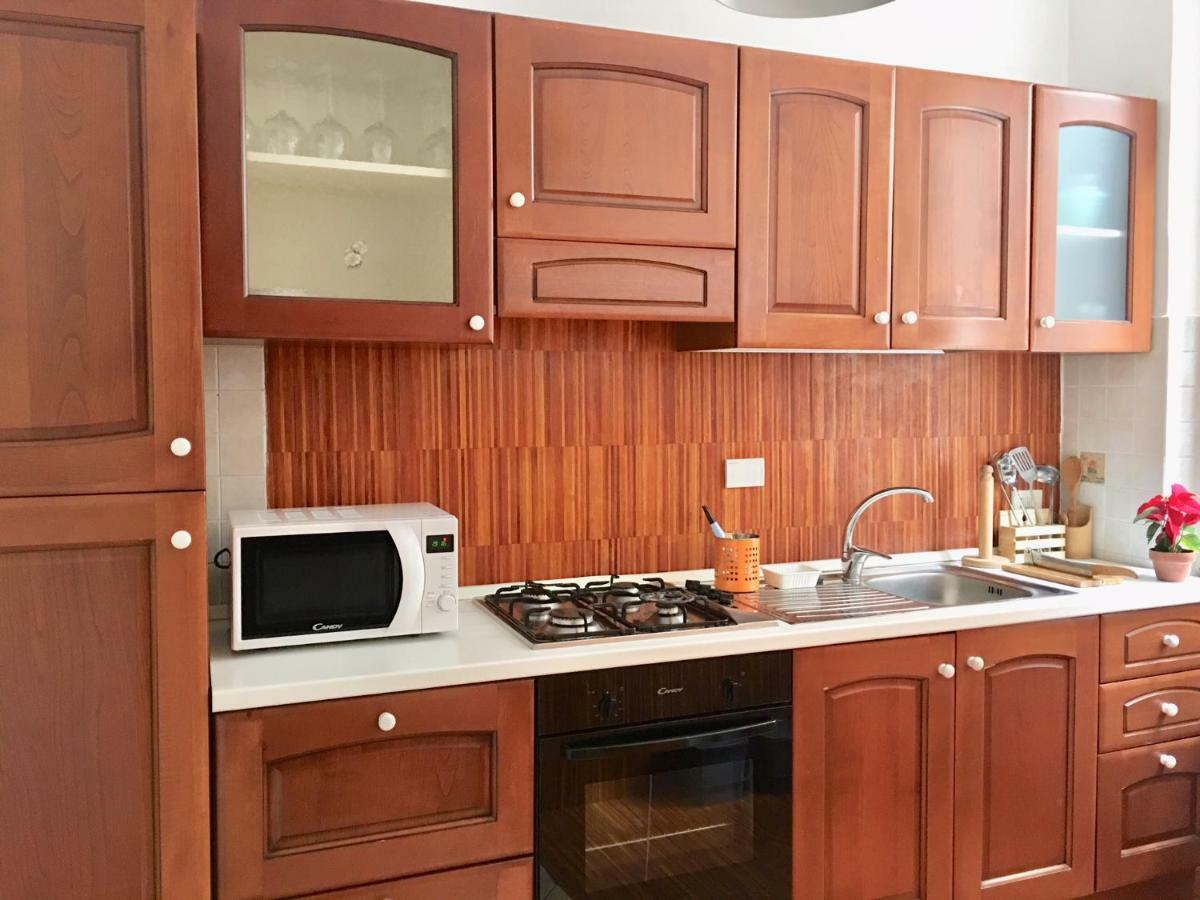 רומא Panoramic Castle Apt Trastevere מראה חיצוני תמונה