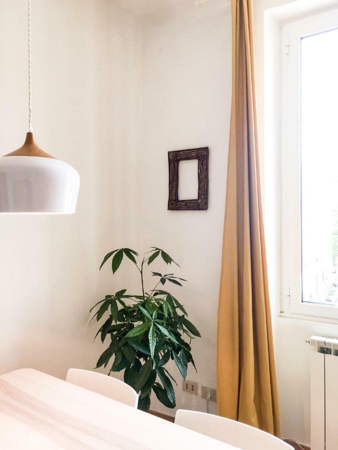 רומא Panoramic Castle Apt Trastevere מראה חיצוני תמונה