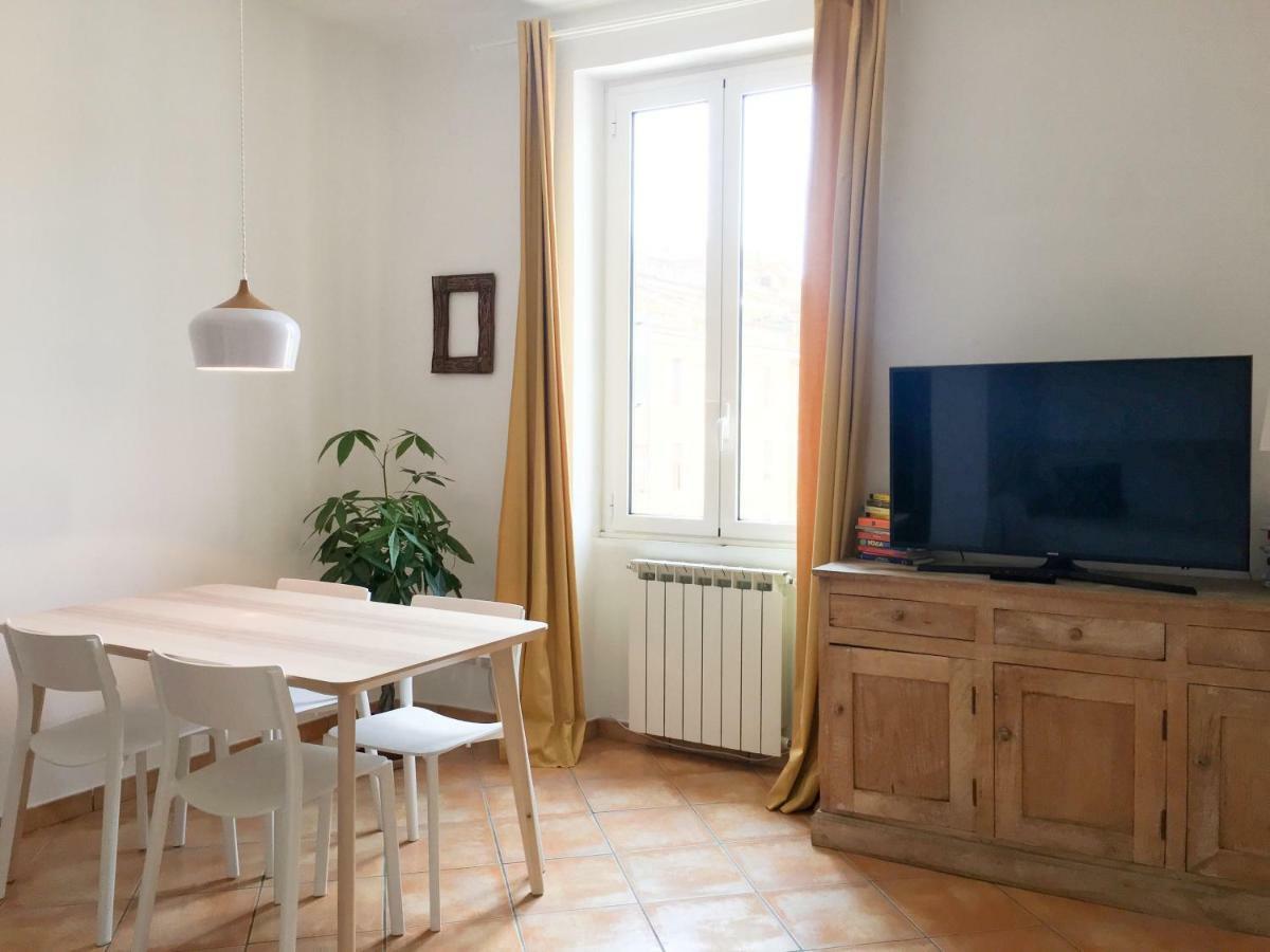 רומא Panoramic Castle Apt Trastevere מראה חיצוני תמונה